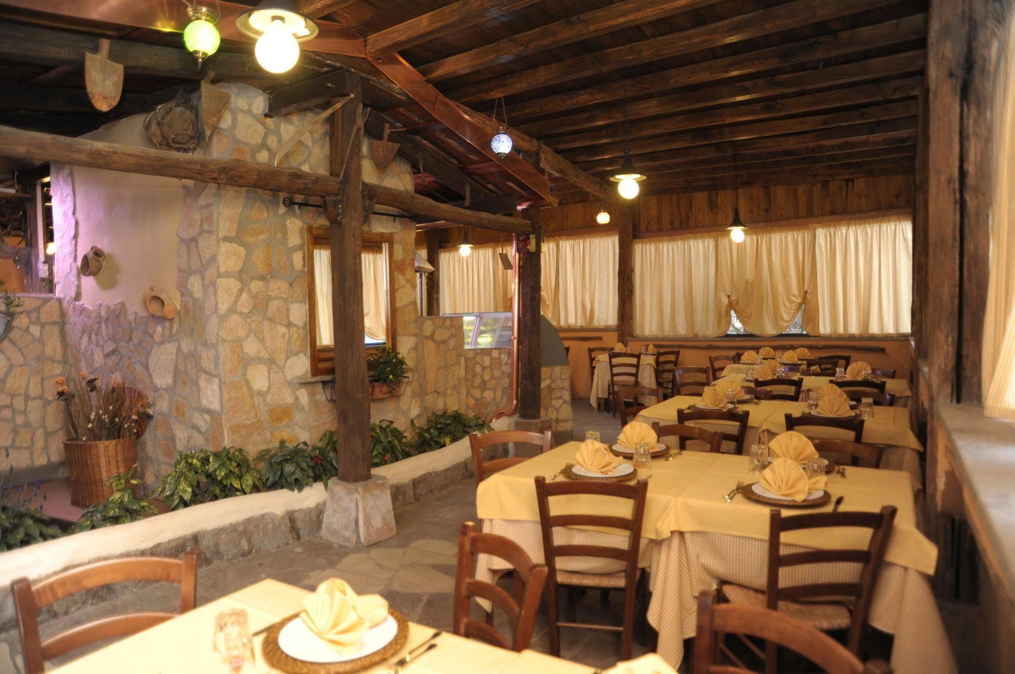 Casale Certosa Hotel Pavona Exterior foto